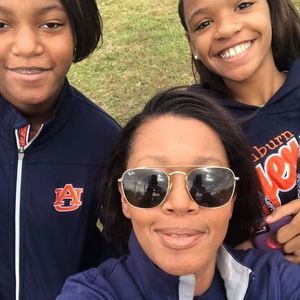 Meet your Posher, April